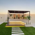 تنسيق حدائق بالدمام والخبر وتركيب العشب الصناعي والشلالات والمظلات والغرف الزجاجية